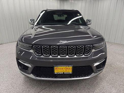 Used 2025 Jeep Grand Cherokee Summit AWD/4WD image 2