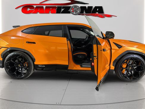 Used 2023 Lamborghini Urus Performante AWD/4WD image 14