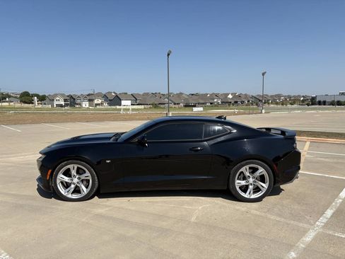 Used 2019 Chevrolet Camaro SS RWD image 2
