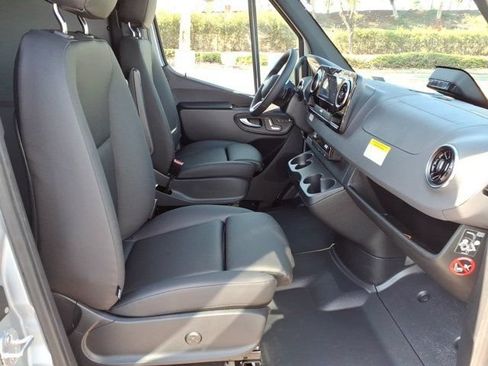 New 2026 Mercedes-Benz Sprinter 2500 image 17