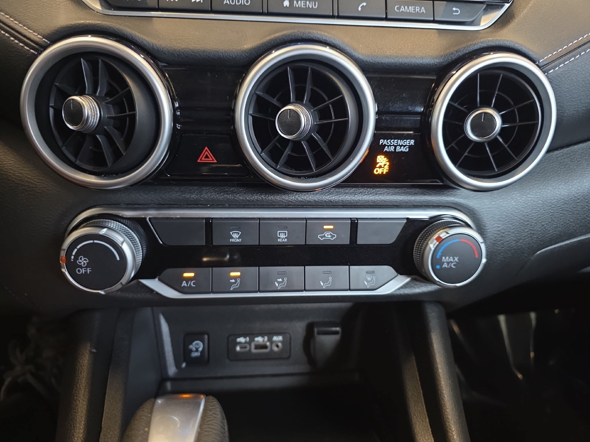 Used 2025 Nissan Sentra SV FWD image 9