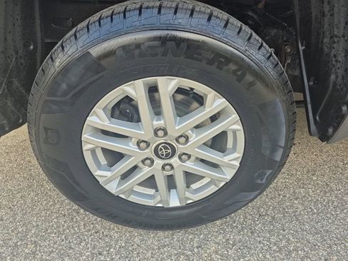 Used 2024 Toyota Tundra SR5 w/ SR5 Convenience Package image 10