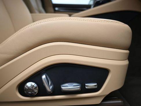 Certified 2021 Porsche Panamera Turbo S AWD/4WD image 15