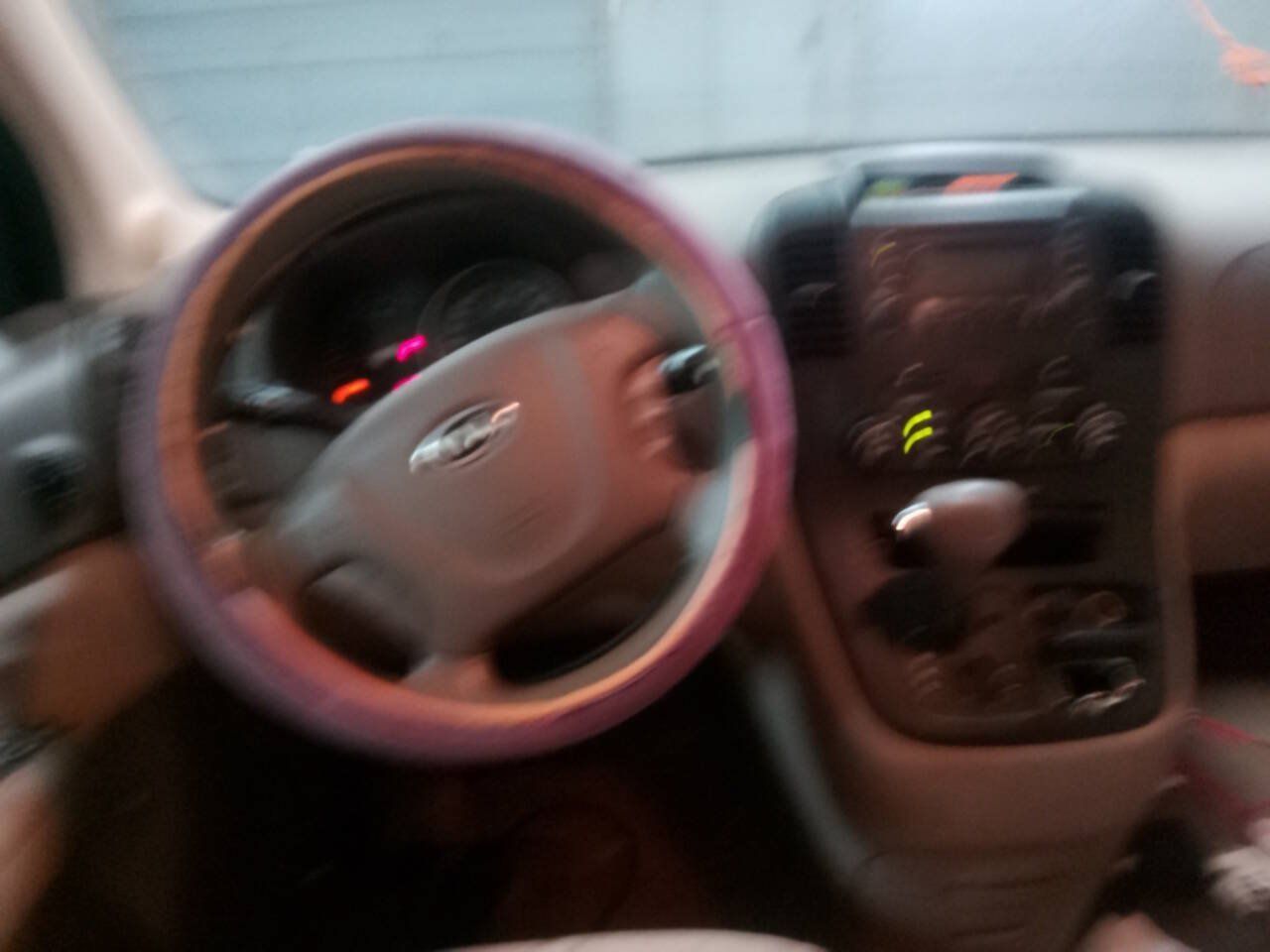 Used 2008 Kia Sedona LX FWD image 29