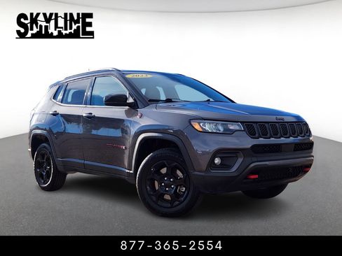 Used 2023 Jeep Compass Trailhawk image 1