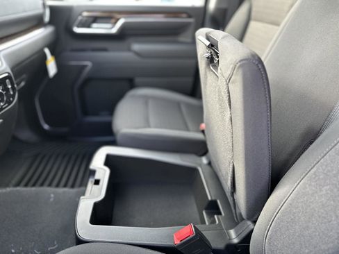 New 2026 GMC Sierra 2500 SLE w/ SLE Value Package; image 12