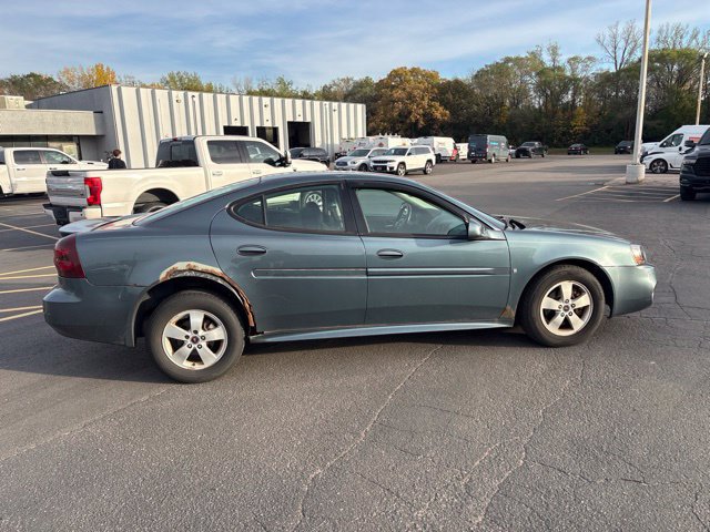 Used 2006 Pontiac Grand Prix w/ Preferred Package FWD image 9