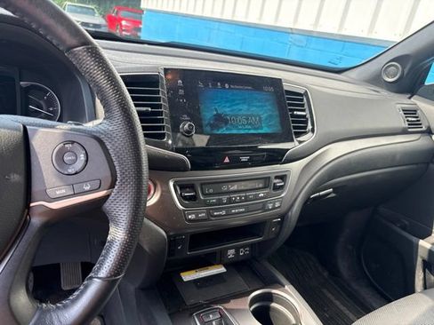 Used 2023 Honda Passport EX-L image 11