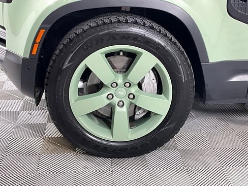 Certified 2023 Land Rover Defender 110 75th Limited Edition image 26