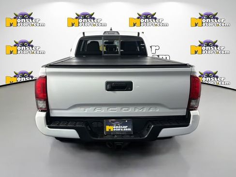 Used 2021 Toyota Tacoma TRD Sport AWD/4WD image 6