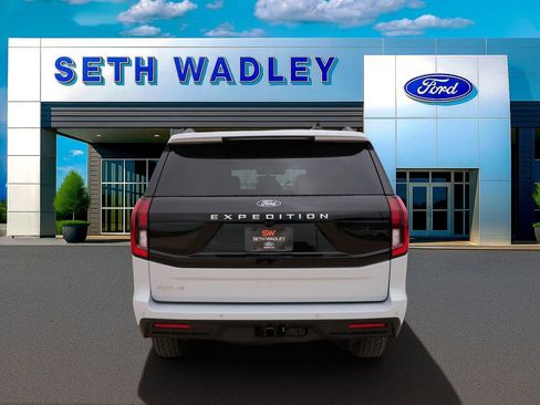 New 2026 Ford Expedition Active AWD/4WD image 5