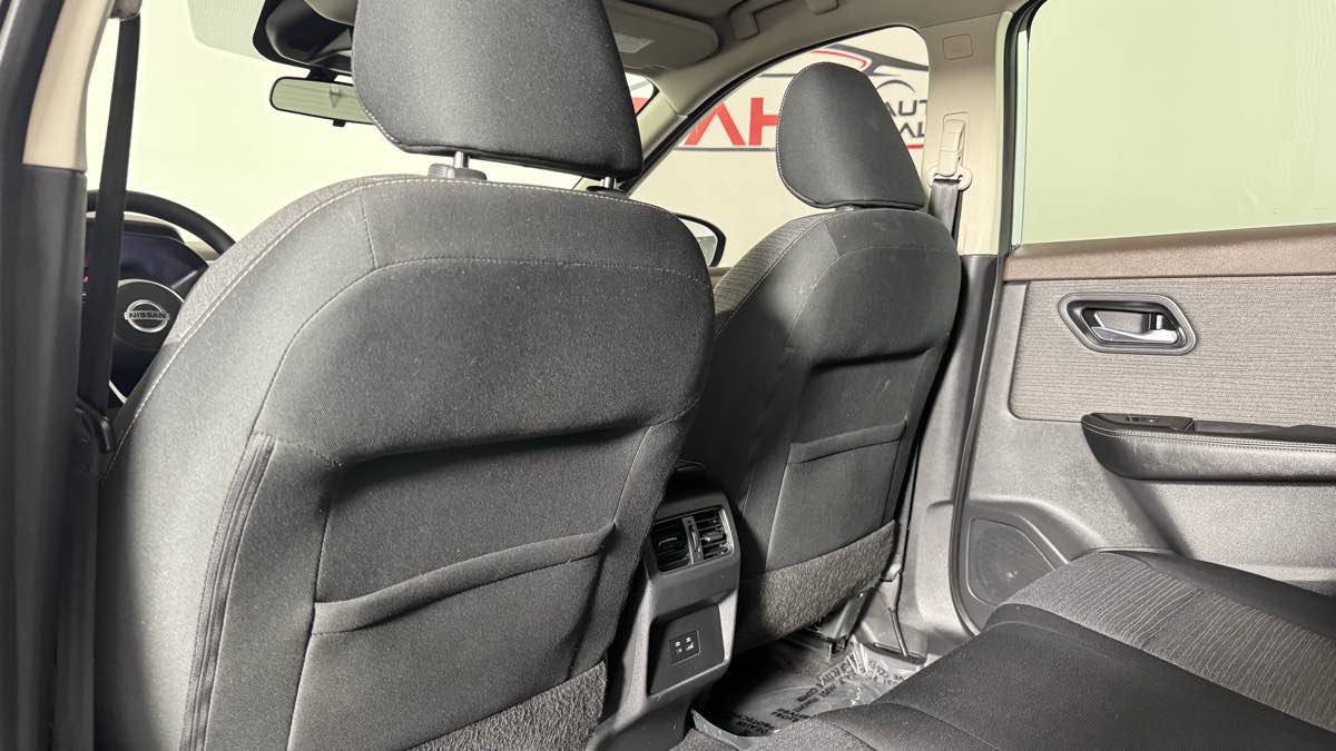 Used 2021 Nissan Rogue SV AWD/4WD image 29