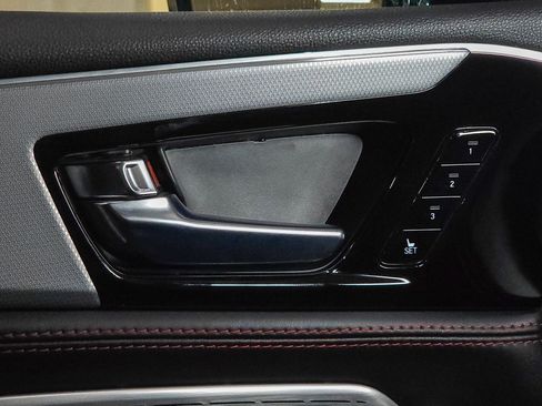 Used 2023 Acura MDX A-Spec image 18