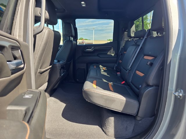 Used 2024 GMC Sierra 1500 AT4 w/ Technology Package AWD/4WD image 14