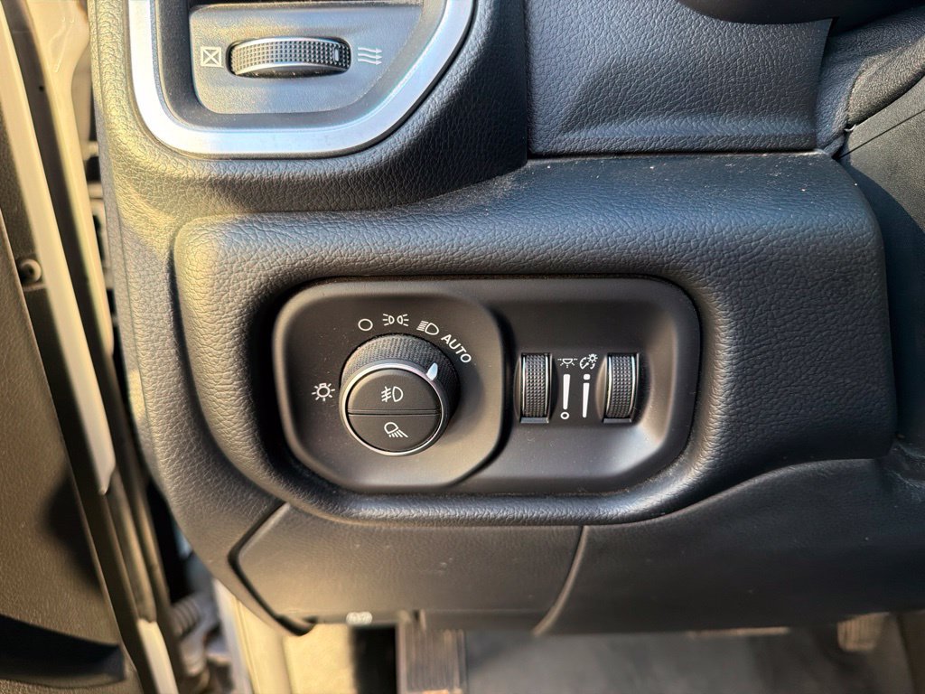 Used 2019 RAM 2500 Big Horn AWD/4WD image 40