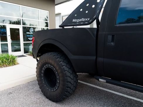 Used 2016 Ford F250 Platinum w/ Platinum Package AWD/4WD image 14