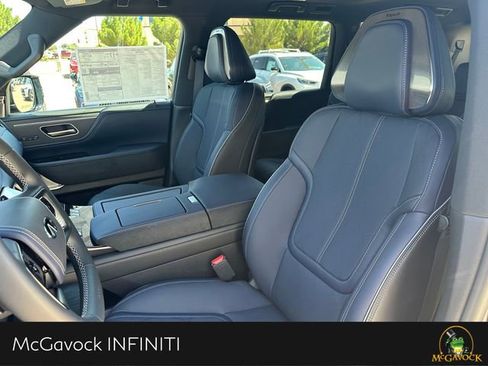 New 2026 INFINITI QX80 4WD image 11