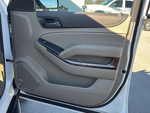 Used 2020 GMC Yukon SLT w/ Premium Edition image 25