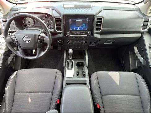 Used 2023 Nissan Frontier SV AWD/4WD image 16
