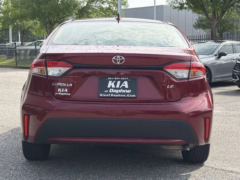 Used 2022 Toyota Corolla LE FWD image 5