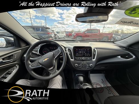 Used 2023 Chevrolet Malibu LT image 14
