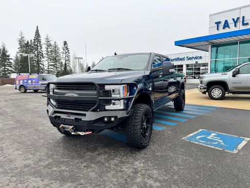 Used 2019 Ford F350 Platinum w/ Platinum Ultimate Package image 3