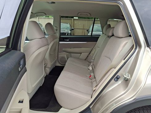Used 2014 Subaru Outback 2.5i Premium AWD/4WD image 11