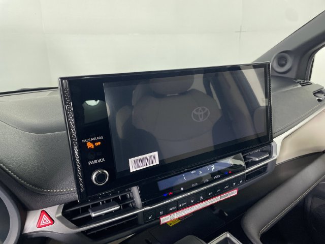 New 2026 Toyota Sienna Limited AWD/4WD image 5