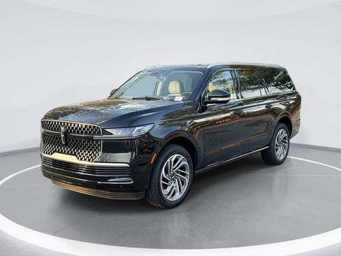 New 2026 Lincoln Navigator L Reserve AWD/4WD image 1
