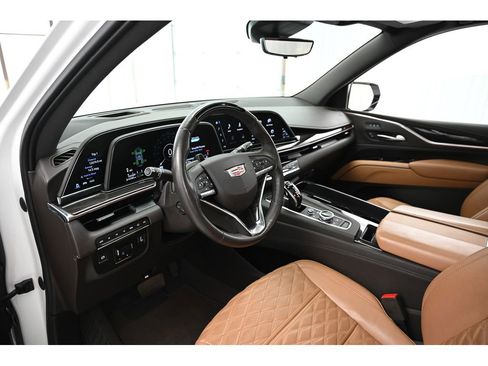 Used 2022 Cadillac Escalade Premium Luxury w/ Performance Package image 9