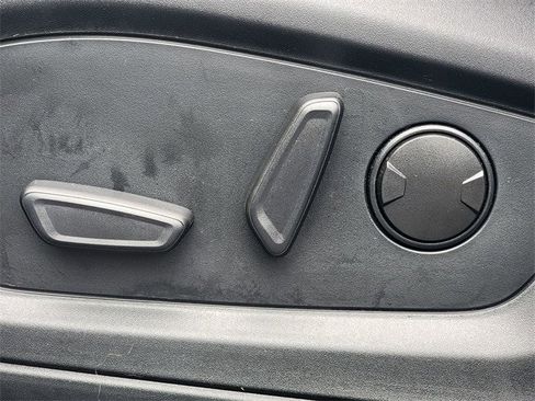 Certified 2023 Ford Explorer XLT w/ Equipment Group 202A image 4