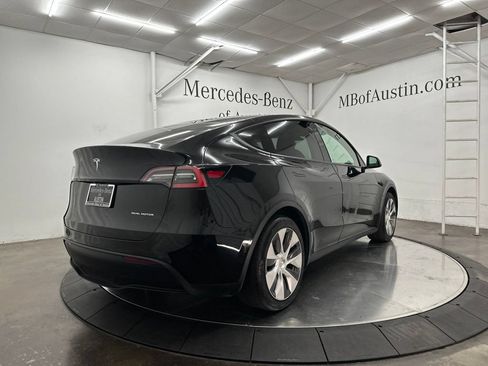 Used 2021 Tesla Model Y Long Range AWD/4WD image 7
