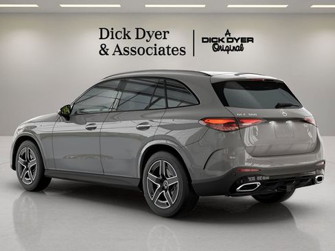 Used 2025 Mercedes-Benz GLC 300 image 18