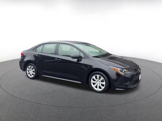 Used 2025 Toyota Corolla LE video 2