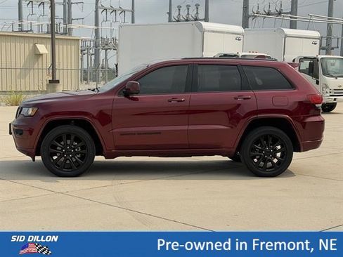 Used 2020 Jeep Grand Cherokee Altitude AWD/4WD image 8