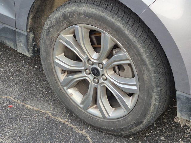 Used 2024 Ford Edge Titanium AWD/4WD image 6