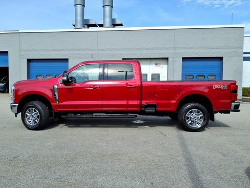 Used 2024 Ford F250 Lariat w/ FX4 Off-Road Package image 2