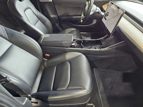 Used 2018 Tesla Model 3 Mid Range RWD image 7