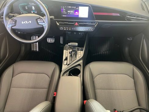 Certified 2023 Kia Niro EX Touring FWD image 18