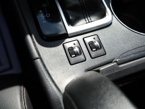 Used 2019 Toyota Highlander XLE image 23