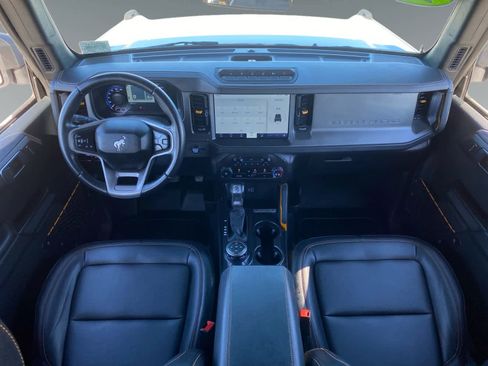 Used 2024 Ford Bronco Badlands w/ Sasquatch Package image 10