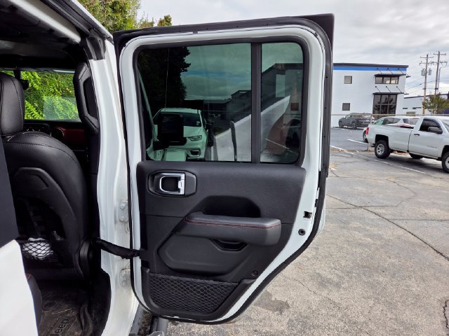 Used 2022 Jeep Gladiator Rubicon w/ Cold Weather Group AWD/4WD image 23