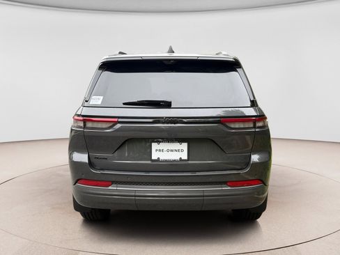 Used 2026 Jeep Grand Cherokee Limited AWD/4WD image 4