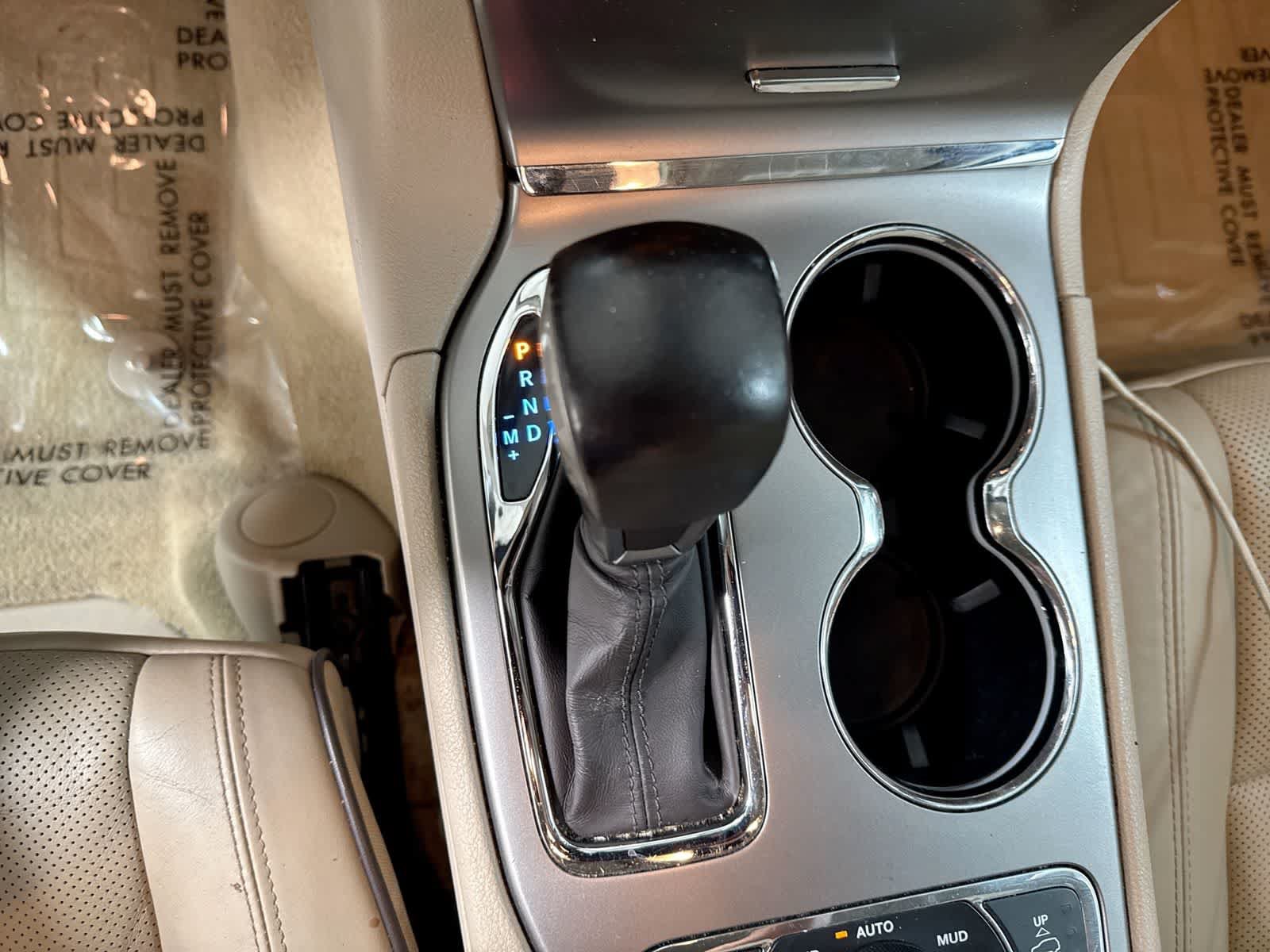 Used 2019 Jeep Grand Cherokee Overland AWD/4WD image 37