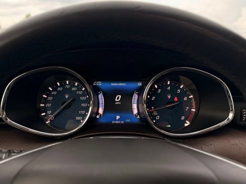 Used 2017 Maserati Quattroporte S GranLusso RWD image 53