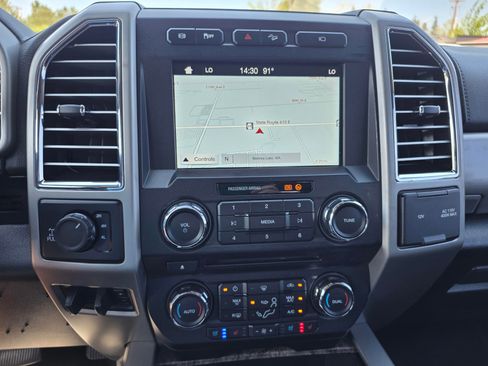 Used 2017 Ford F250 Lariat w/ Lariat Value Package AWD/4WD image 16