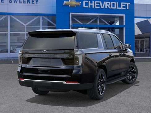New 2026 Chevrolet Suburban LT w/ Comfort Package AWD/4WD image 4