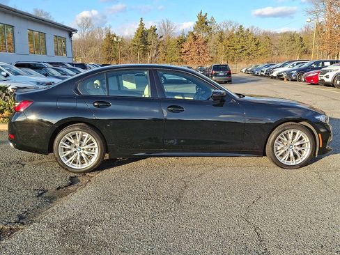 Used 2023 BMW 330i xDrive Sedan w/ Premium Package image 5