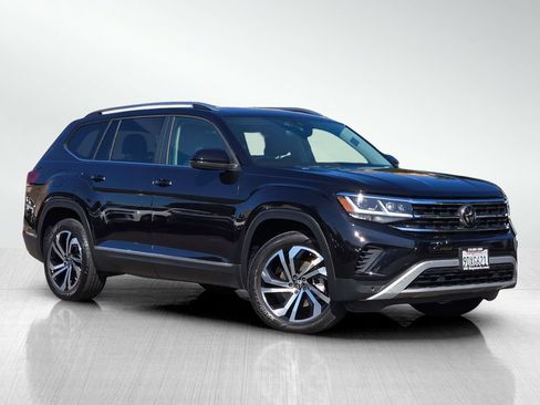 Used 2023 Volkswagen Atlas SEL AWD/4WD image 2