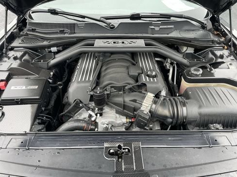 Used 2016 Dodge Challenger SRT w/ Technology Group RWD image 14